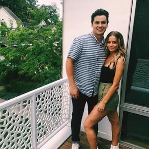 Meet your Posher, Caitlyn